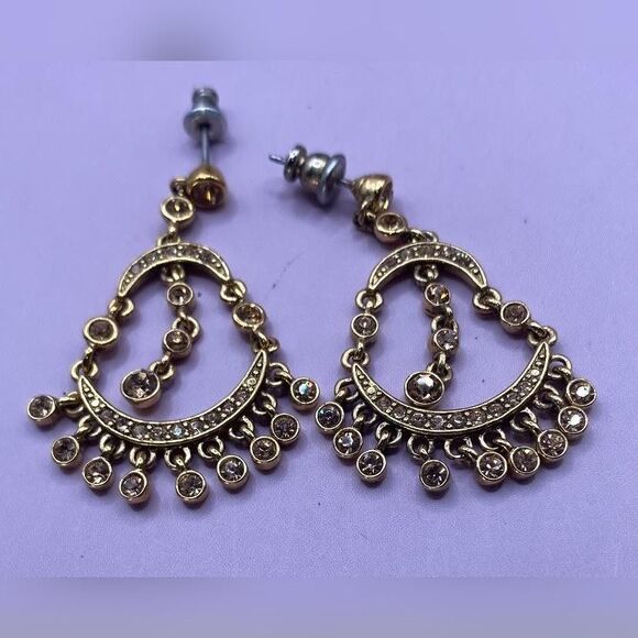 Monet Dangle Chandelier Earrings Gold Tone Rhinestone Fringe Drop Women Pierced - Picture 1 of 4